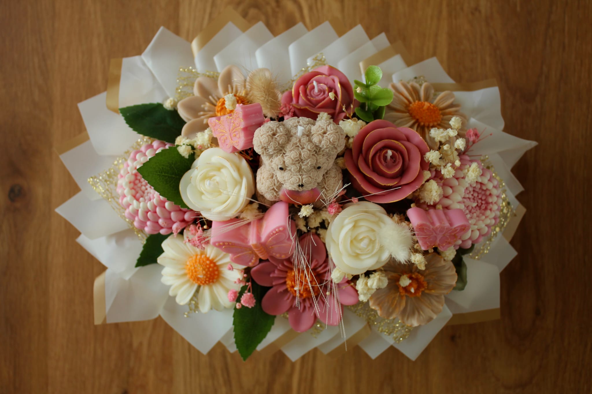 bouquet bougies fleurs roses ourson composition artisanale flamme eternel