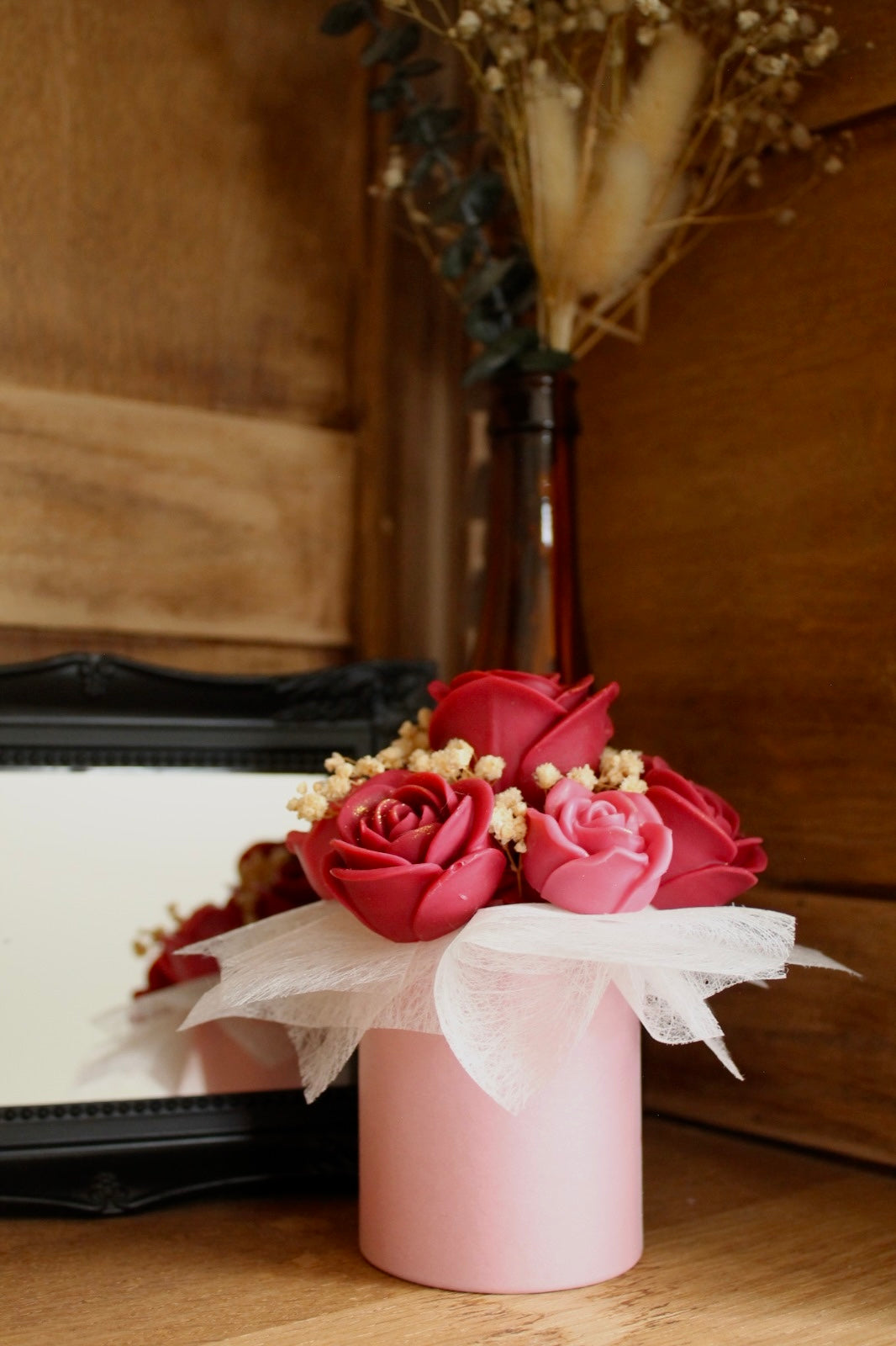 Bouquet de roses en cire artisanales rouges et roses, création faite main dans un pot rose, idée cadeau romantique